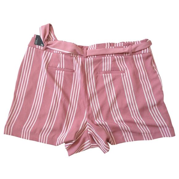 NWT Torrid Womens Rose Stripe Tie Front Shorts Belted 24 Summer Relaxed Travel - Picture 2 of 4